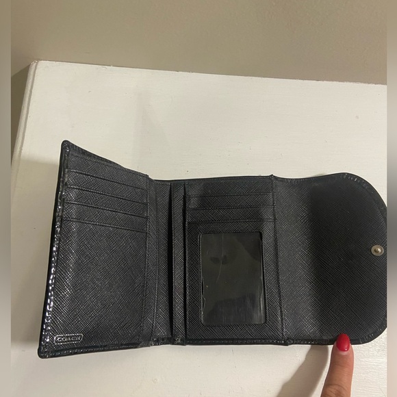 Coach tri-fold black wallet - Picture 4 of 8